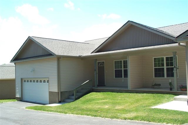 3980 Howard Gap Rd. Unit B